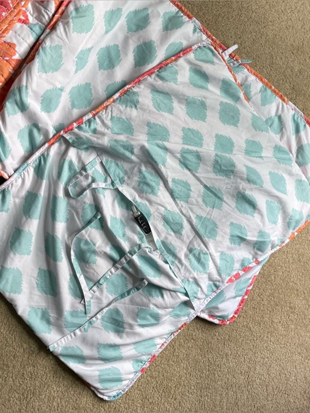 Nicole Miller - 88x92 Full/Queen - Pink/Orange Quilt w/ 2 Shams - Reversible - Picture 3 of 9